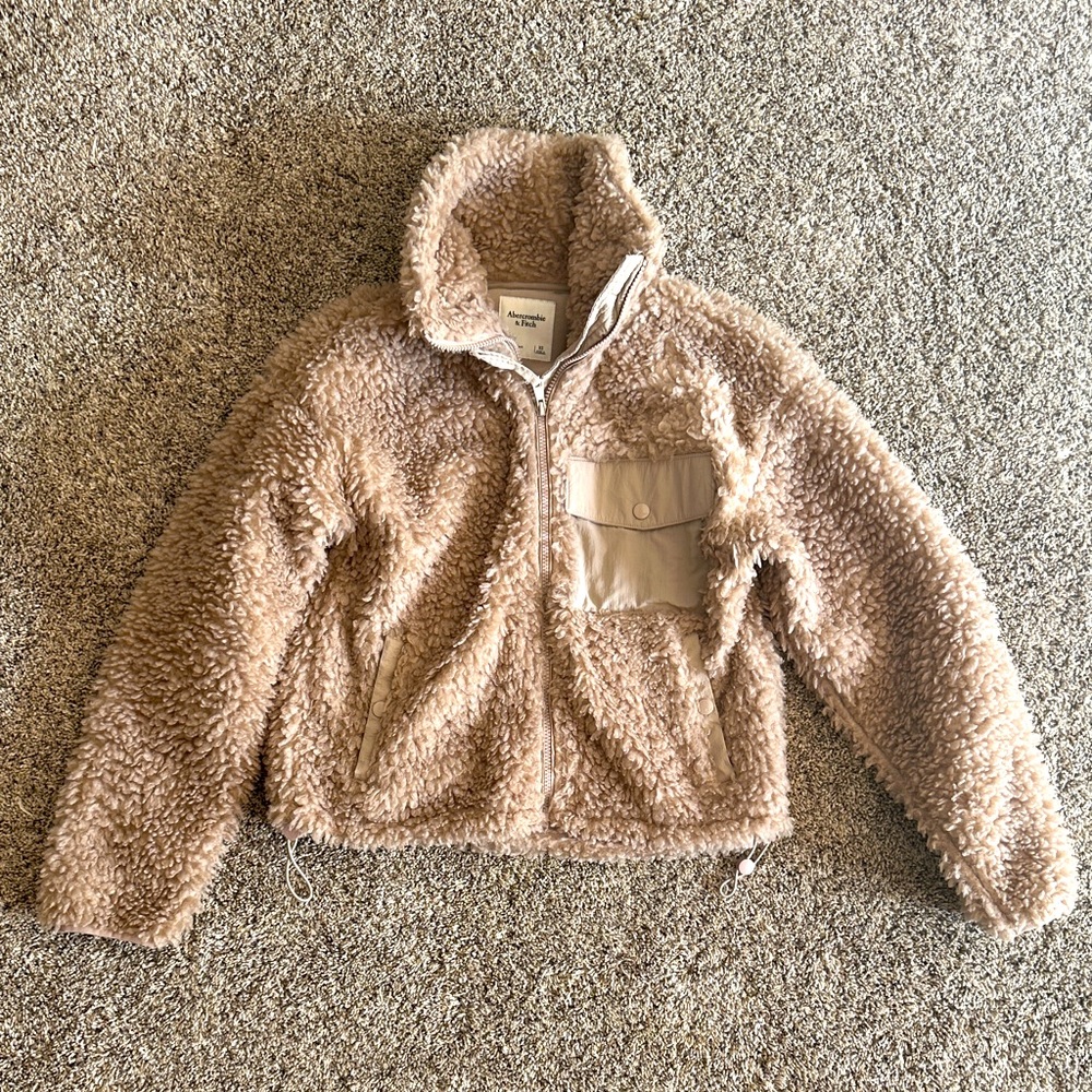 Abercrombie & Fitch women’s Tan Sherpa Jacket